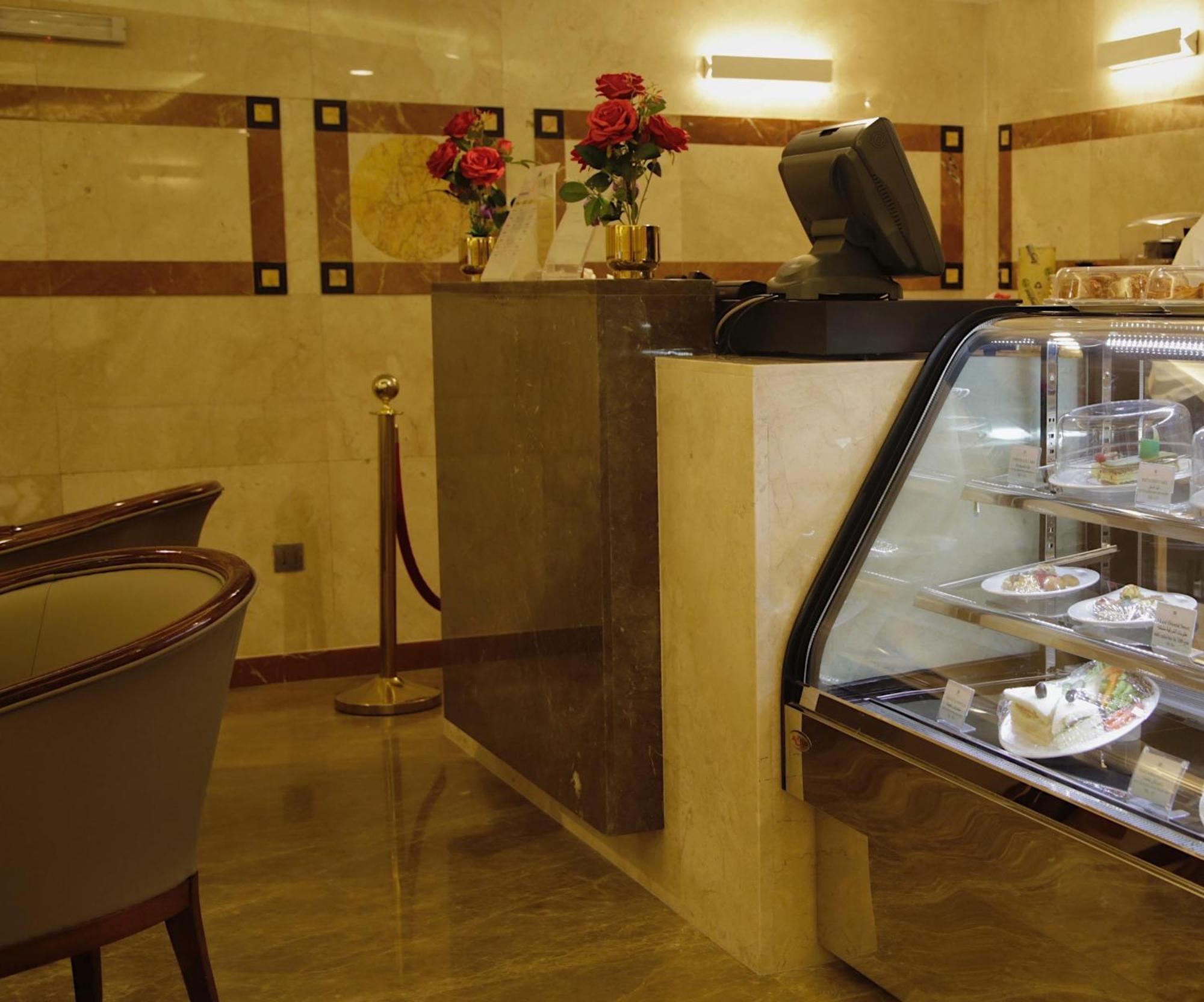 אל-מדינה Nozol Royal Inn Hotel מראה חיצוני תמונה