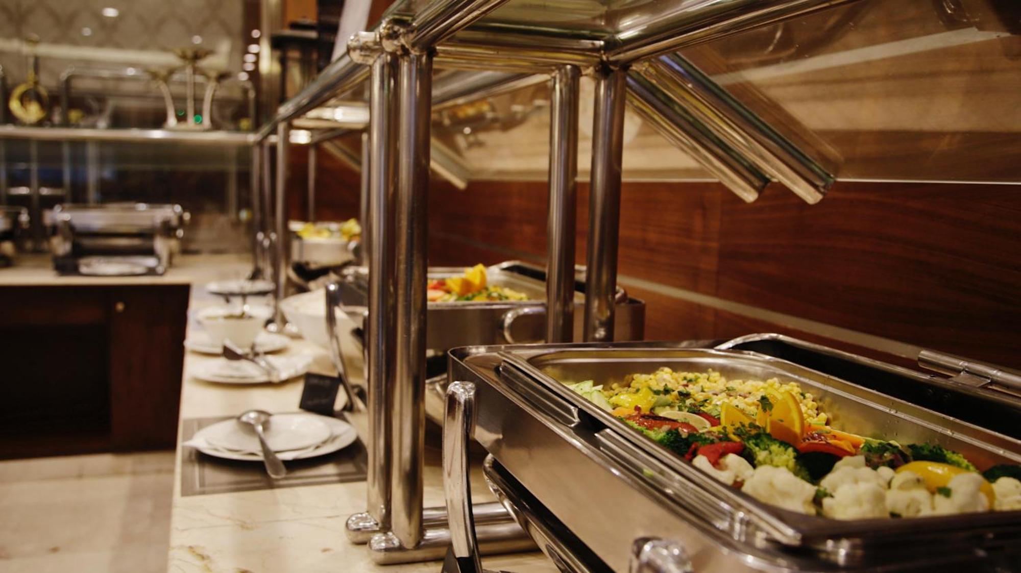 אל-מדינה Nozol Royal Inn Hotel מראה חיצוני תמונה