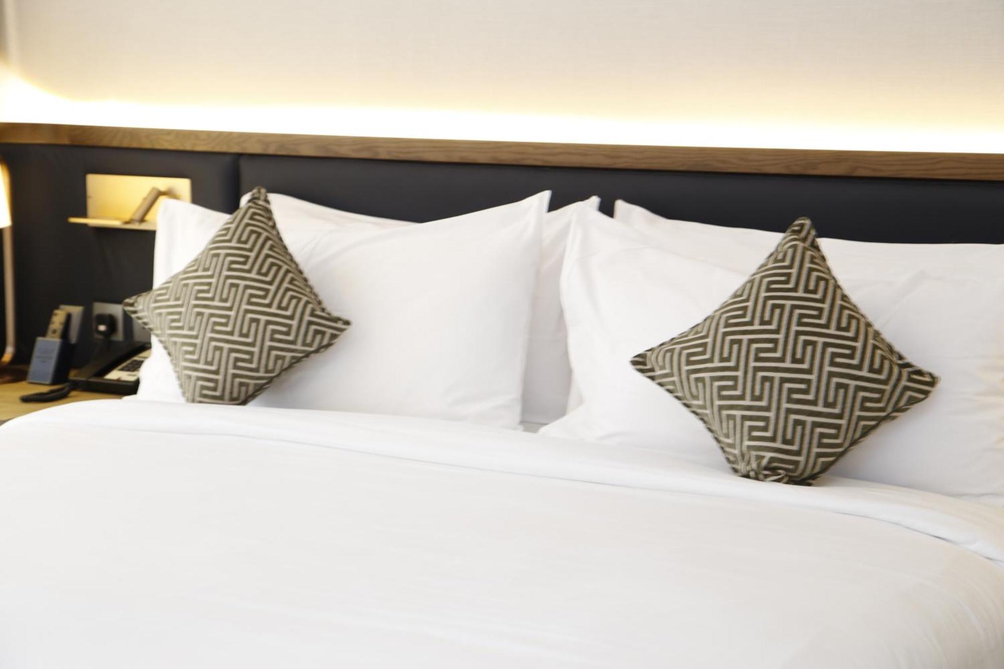 אל-מדינה Nozol Royal Inn Hotel מראה חיצוני תמונה